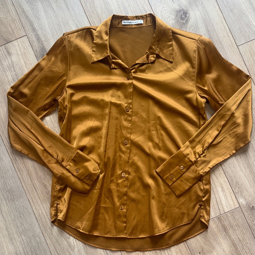 ABERCROMBIE & FITCH Gold Ochre Long Sleeve Satin Button Up Blouse Collared Shirt